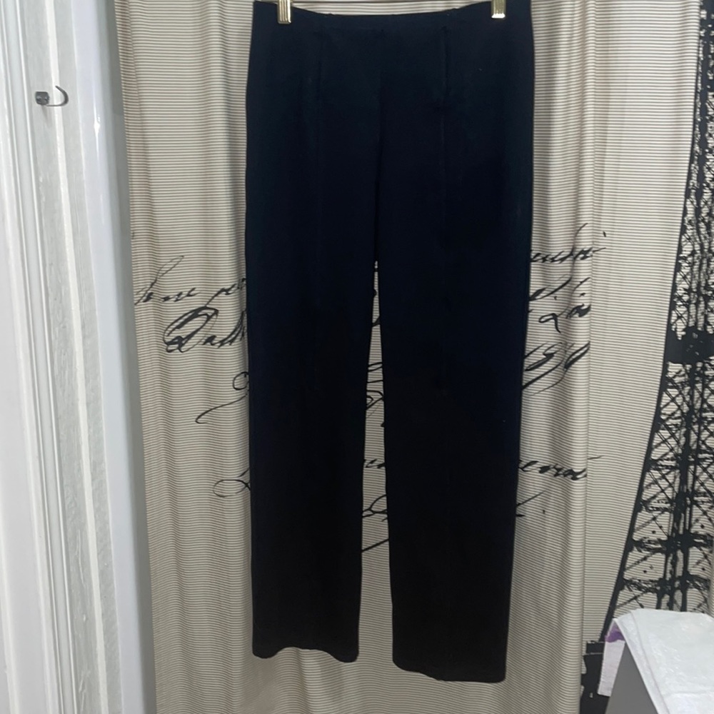 2/$15 closet clean-out, NYGARD Luxe Slims straight leg size medium